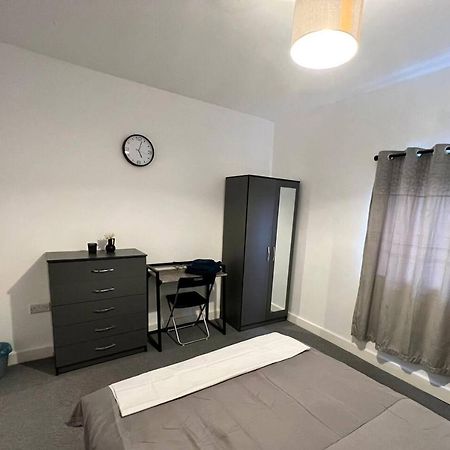 4 Bedroom Terrace House Wellingborough Kültér fotó