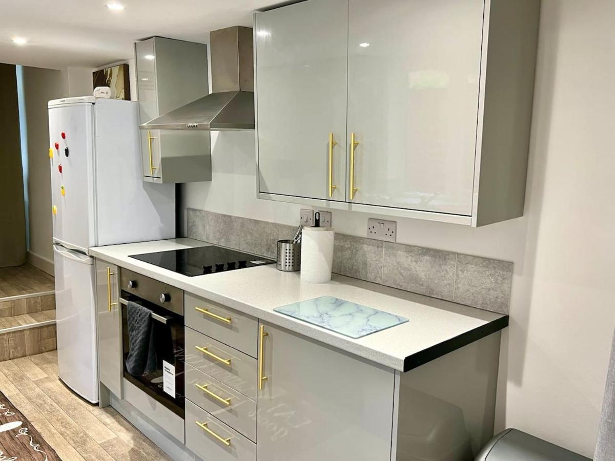 4 Bedroom Terrace House Wellingborough Kültér fotó